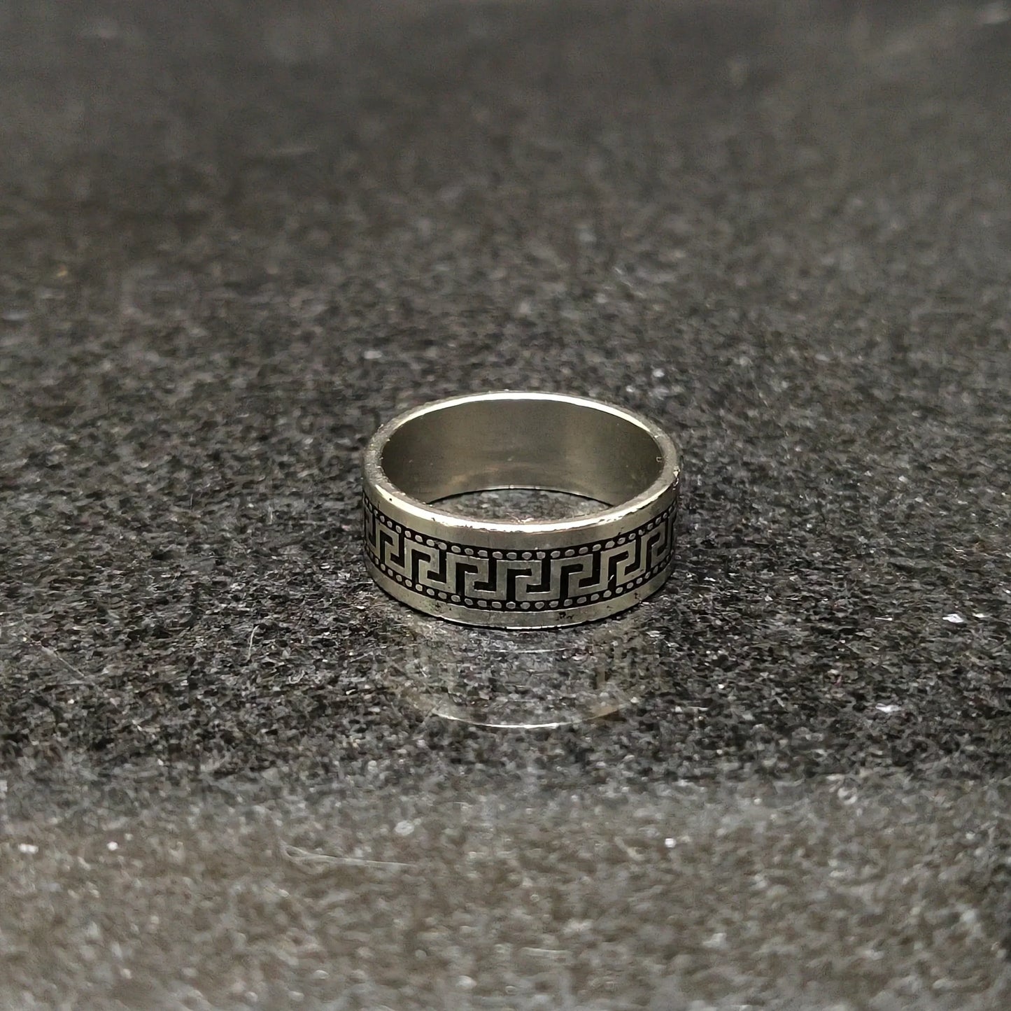 Pack of 2 Versace Pattern Rings (Black, White)